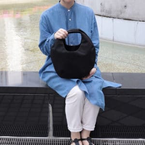 職人オリジナルの丸いフォルムが可愛いバルーンバッグ