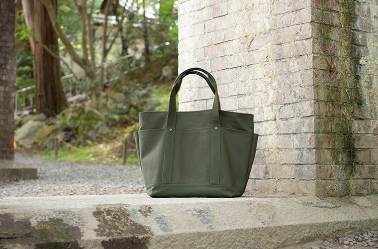 大容量の使いやすい綿帆布トートバッグ